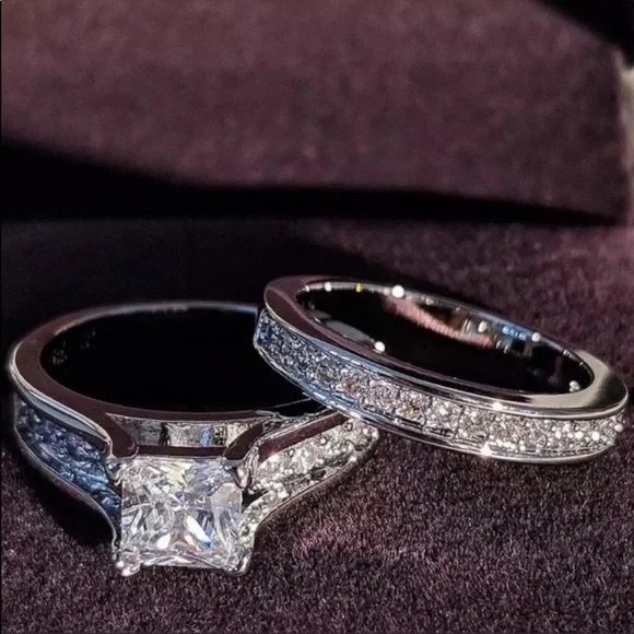 💯 NEW 2PC/SET 925 STERLING SILVER DIAMOND RING, CUTE RING, SHINY RING. - Picture 2 of 7